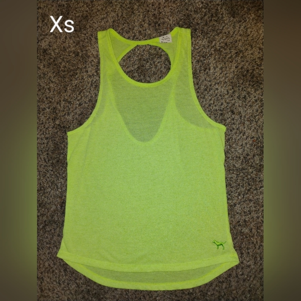 NWOT VS PINK TANK WITH OPEN BACK